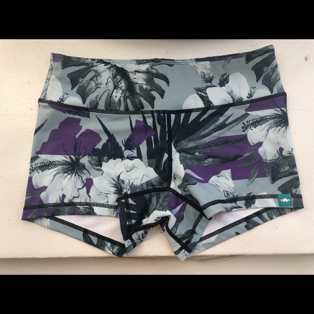 WodBottom workout shorties like new